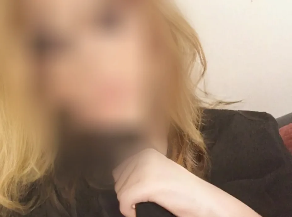 Alba, 27 años
